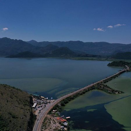 Lake House Buric Vranjina Экстерьер фото