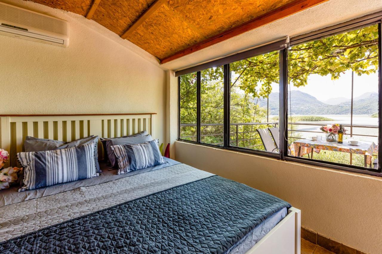 Lake House Buric Vranjina Экстерьер фото